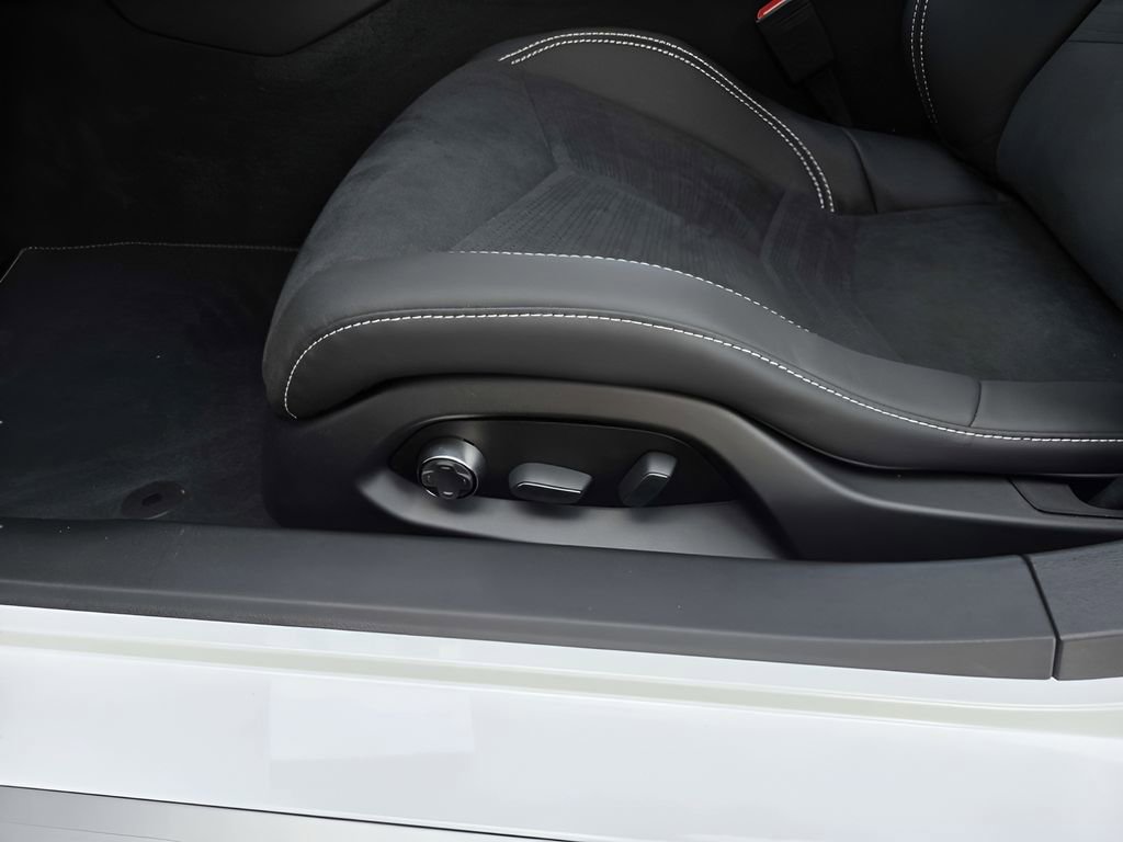 New 2026 Chevrolet Corvette Stingray Preferred Cpe w/ Z51 Performance Package image 25