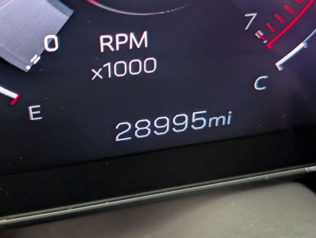 Used 2025 GMC Yukon XL Denali AWD/4WD image 16