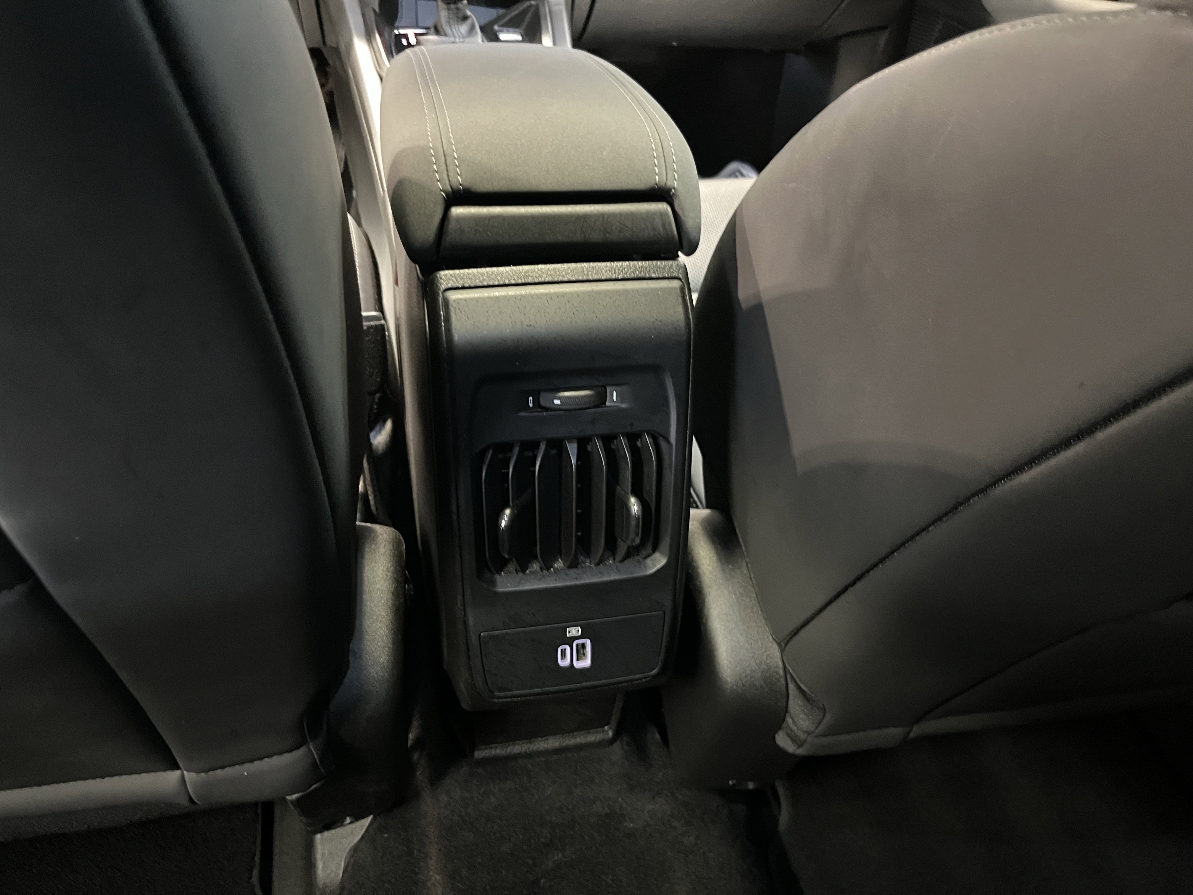 Used 2024 Alfa Romeo Tonale Ti w/ Premium Interior Package image 7