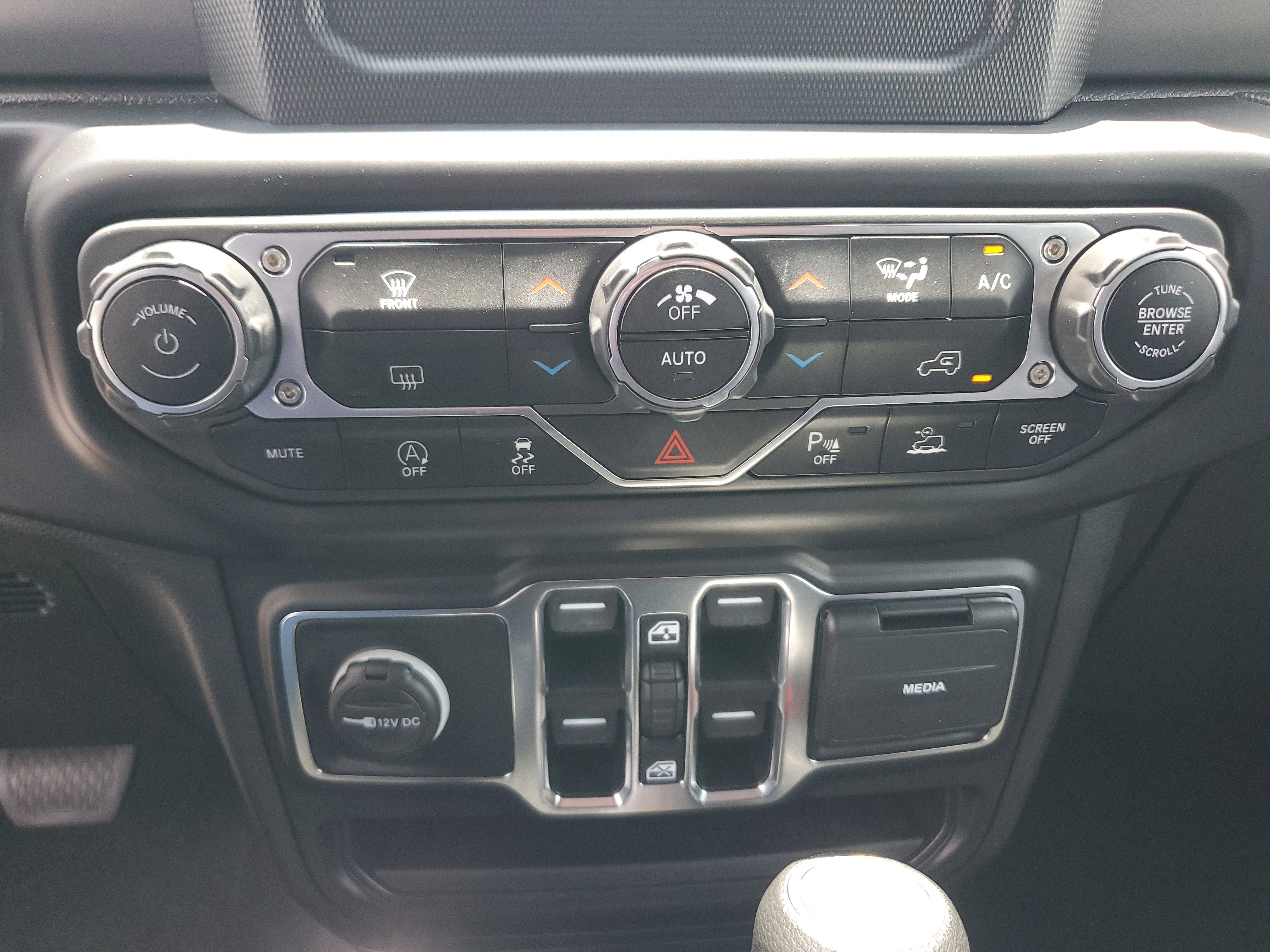 Used 2021 Jeep Wrangler Unlimited Sport image 23