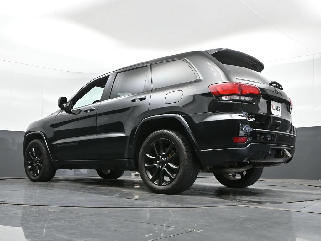 Used 2021 Jeep Grand Cherokee Laredo X AWD/4WD image 48