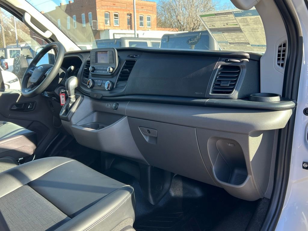 Used 2024 Ford Transit 150 Low Roof RWD image 17