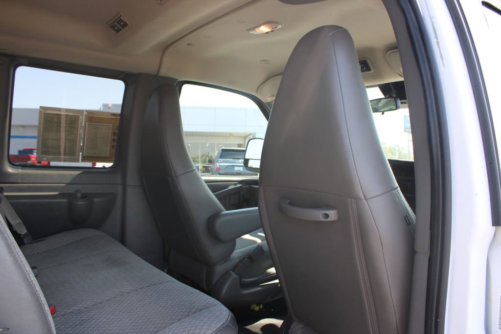 Used 2024 Chevrolet Express 3500 LT w/ LT Preferred Equipment Group RWD image 26