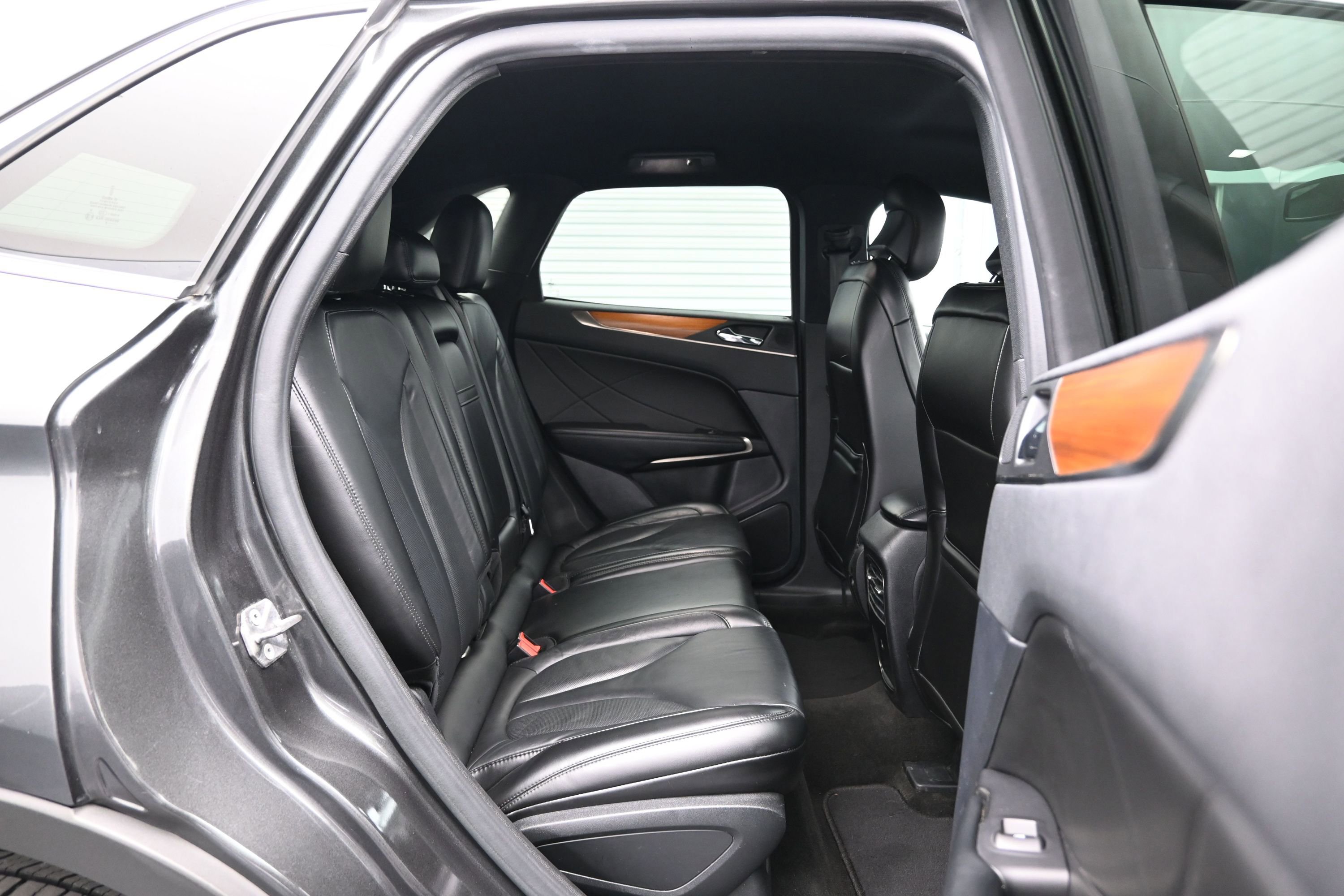 Used 2019 Lincoln MKC Select w/ Select Plus Package FWD image 12