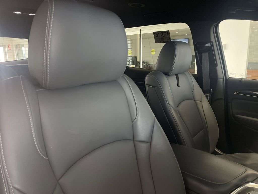 Used 2023 Buick Enclave Essence image 41
