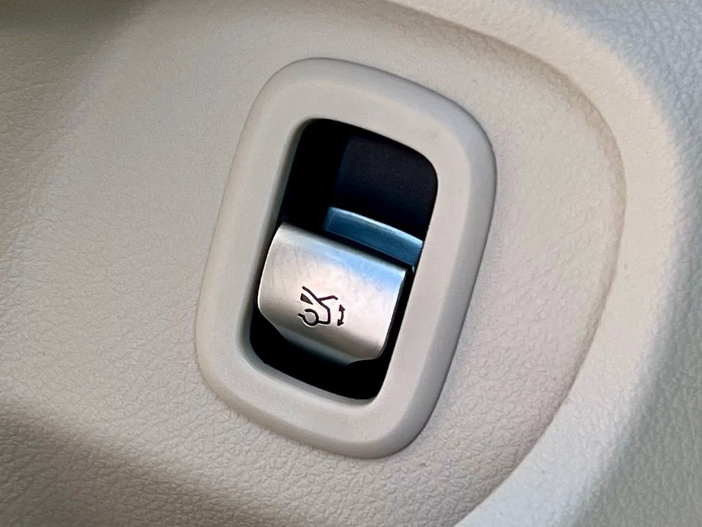 Certified 2024 Mercedes-Benz CLE 300 4MATIC Coupe image 29