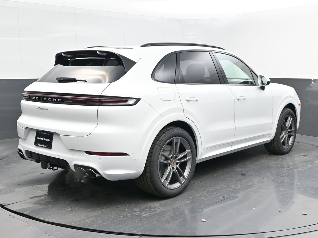 New 2025 Porsche Cayenne image 9