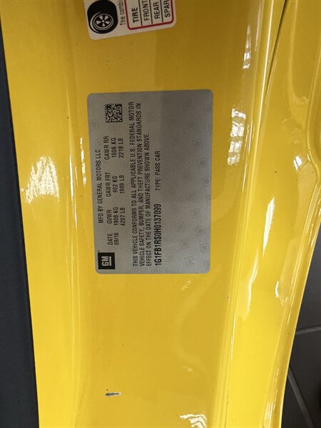 Used 2017 Chevrolet Camaro LT RWD image 19