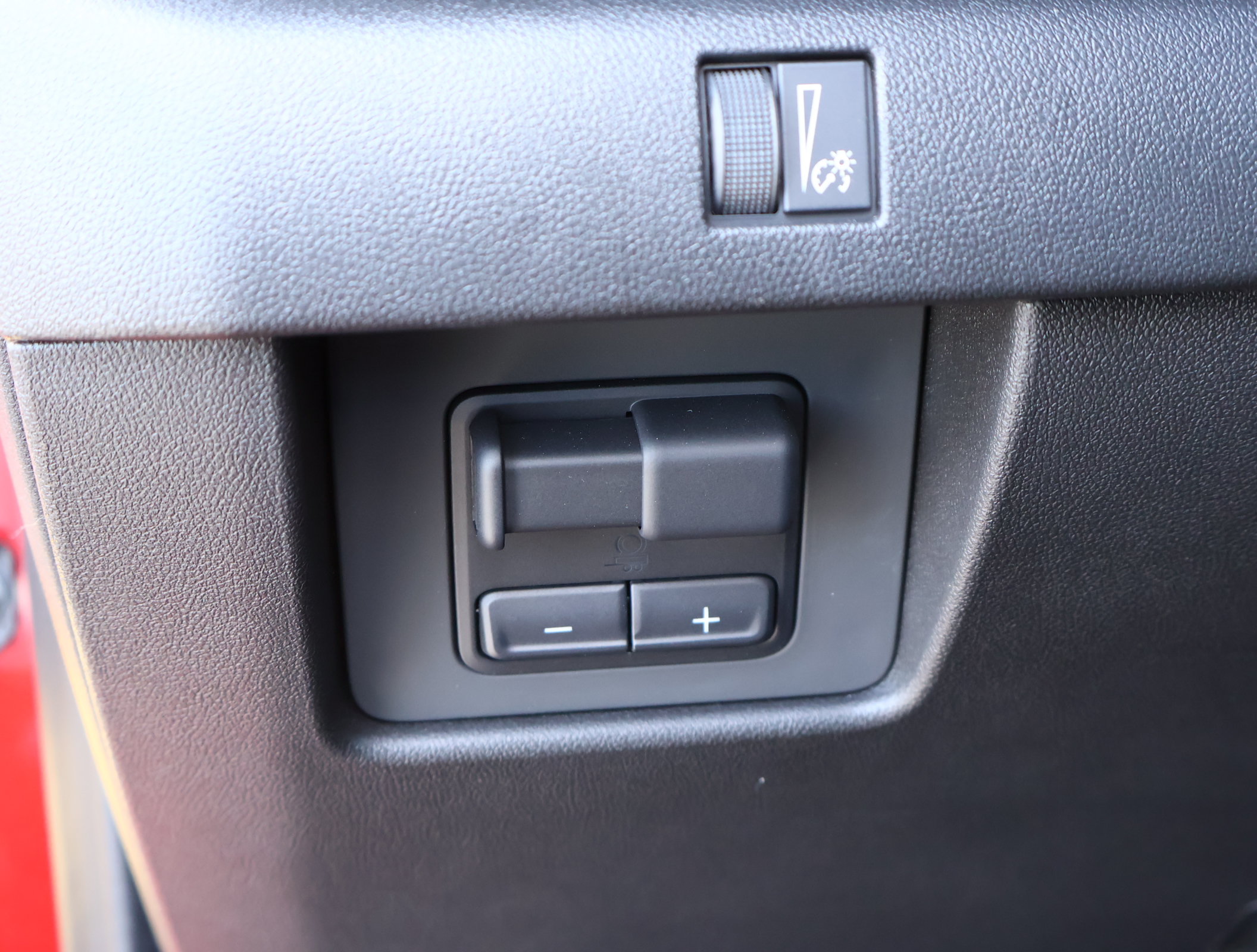 Used 2025 Chevrolet Colorado ZR2 AWD/4WD image 13