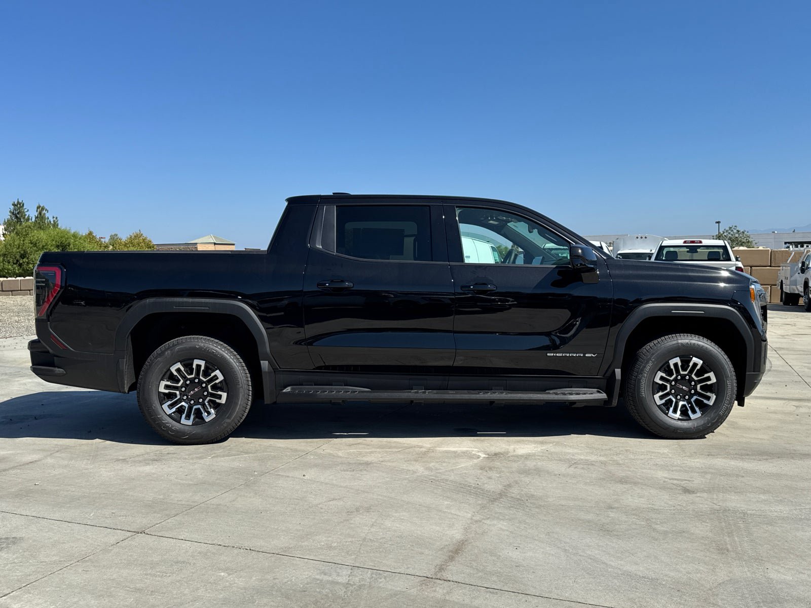 Used 2026 GMC Sierra EV Elevation AWD/4WD image 7