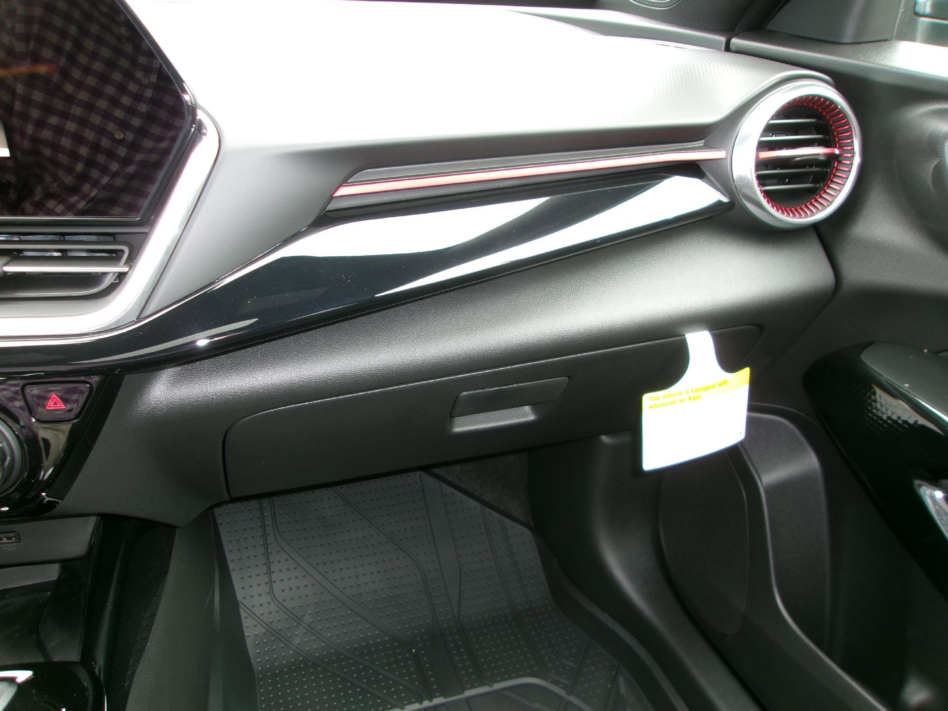 New 2026 Chevrolet Trax RS w/ Sunroof Package FWD image 19