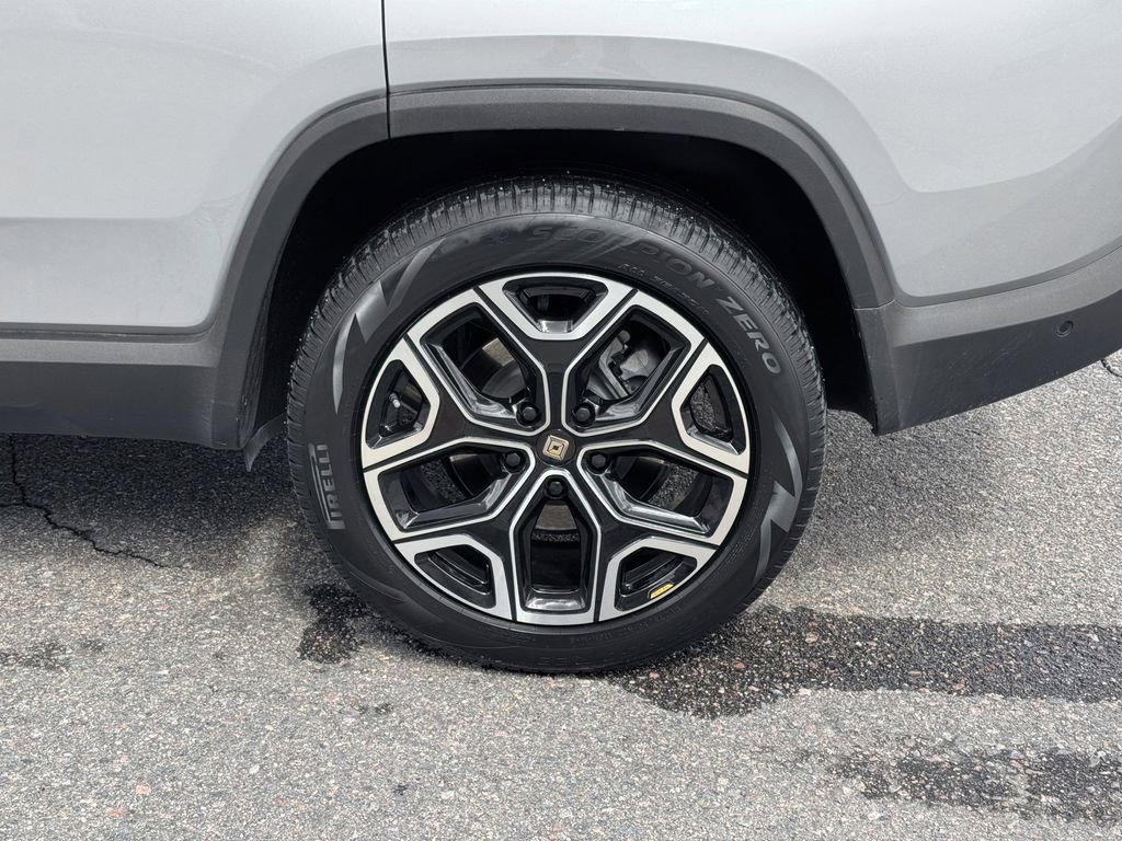 Used 2024 Rivian R1S Adventure AWD/4WD image 12