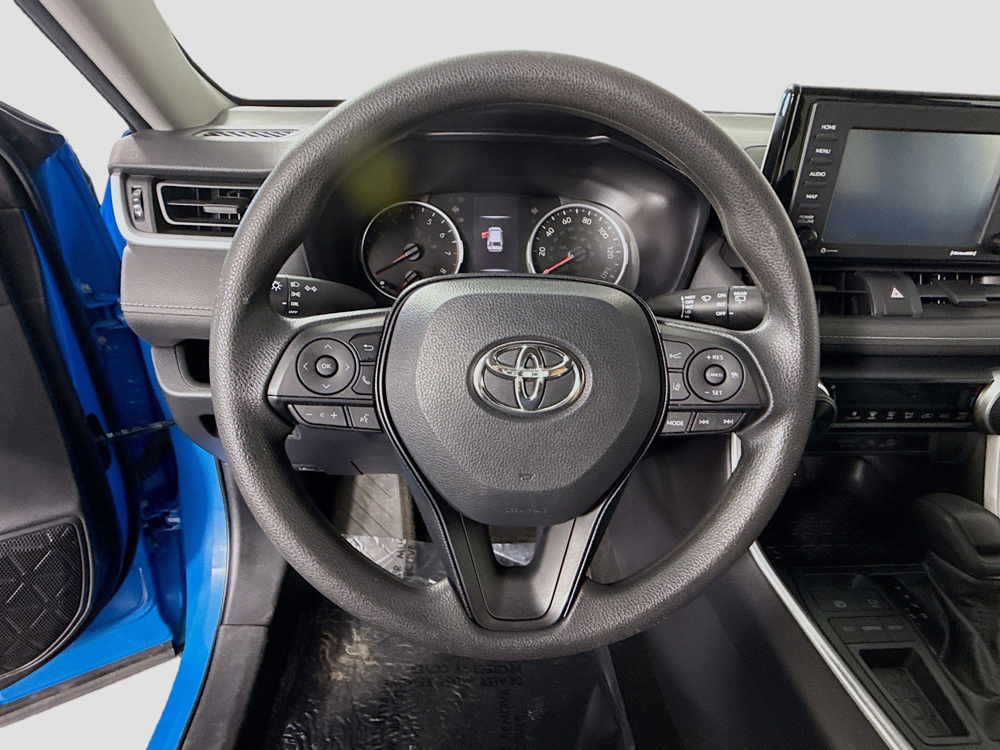 Used 2020 Toyota RAV4 LE image 13