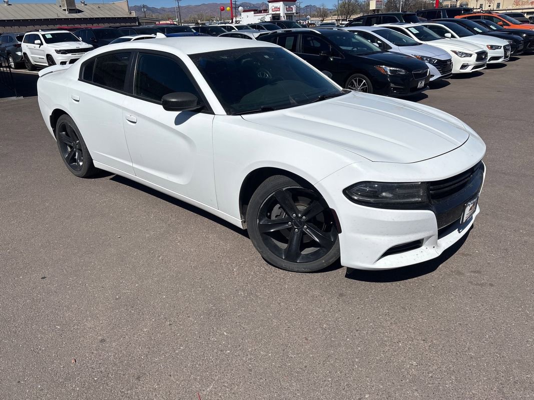 Used 2015 Dodge Charger R/T image 1