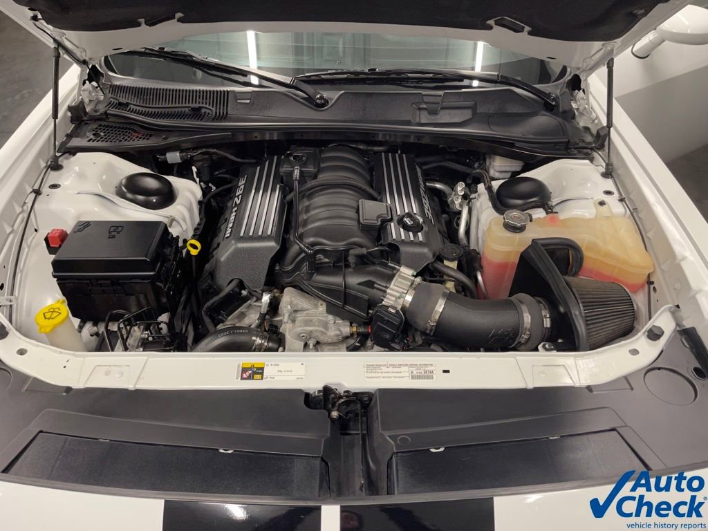 Used 2014 Dodge Challenger SRT8 image 24