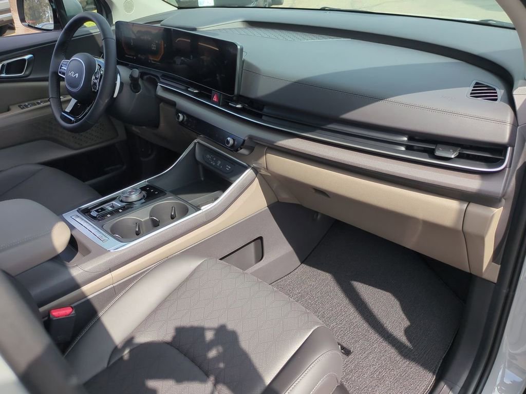 New 2026 Kia Carnival SX FWD image 28
