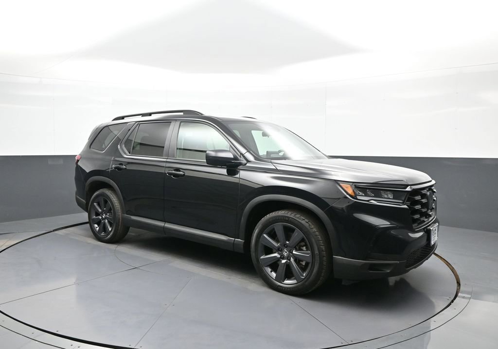 Certified 2023 Honda Pilot Sport image 4