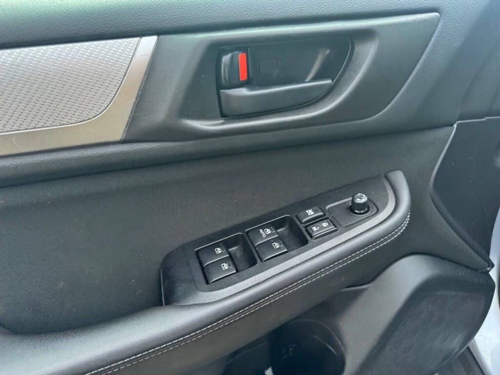 Used 2018 Subaru Outback 2.5i image 12