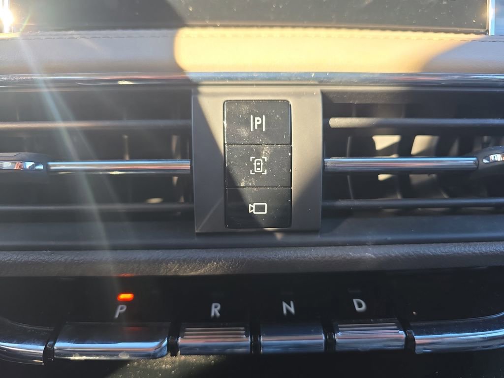 Used 2022 Lincoln Corsair AWD w/ Equipment Group 101A image 44