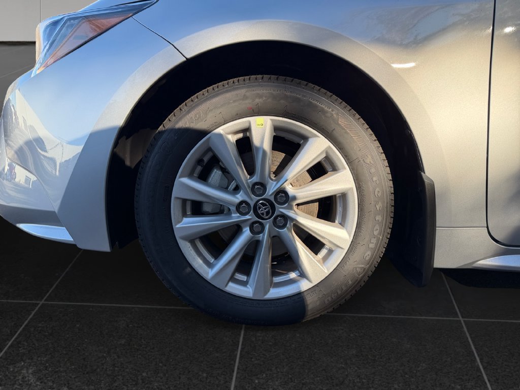 New 2027 Toyota Corolla LE w/ LE Premium Package FWD image 10