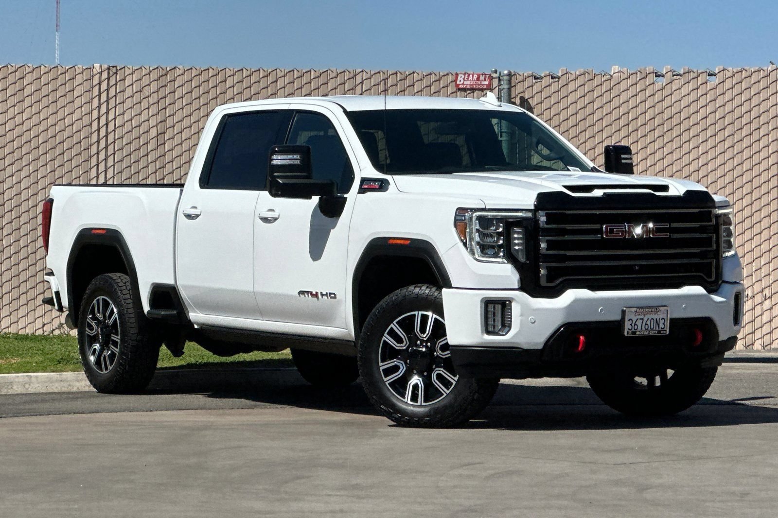 Certified 2022 GMC Sierra 2500 AT4 w/ AT4 Preferred Package AWD/4WD image 2