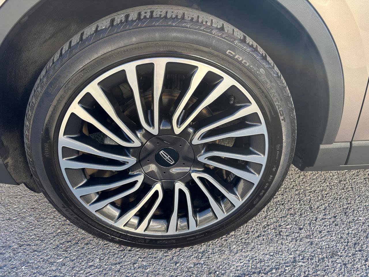 Used 2021 Lincoln Corsair Reserve image 7