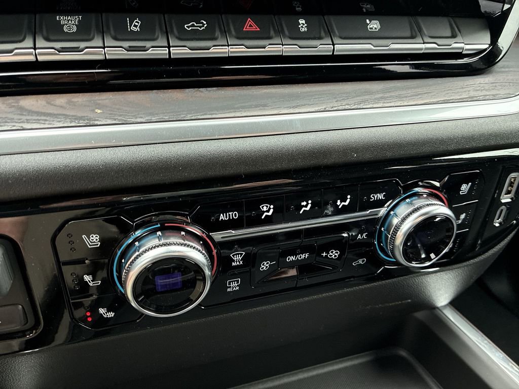 New 2026 GMC Sierra 2500 SLT w/ SLT Convenience Package image 17