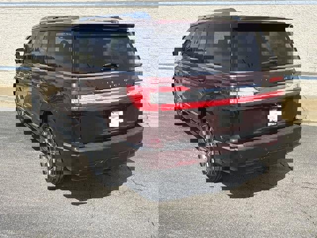 Used 2018 Lincoln Navigator Select w/ Technology Package image 5