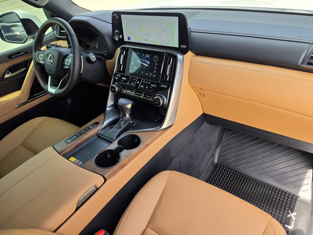 Used 2026 Lexus LX 600 4WD w/ Accessory Package (2T) image 30