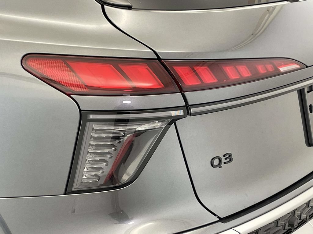 New 2026 Audi Q3 quattro 2.0T AWD/4WD image 16