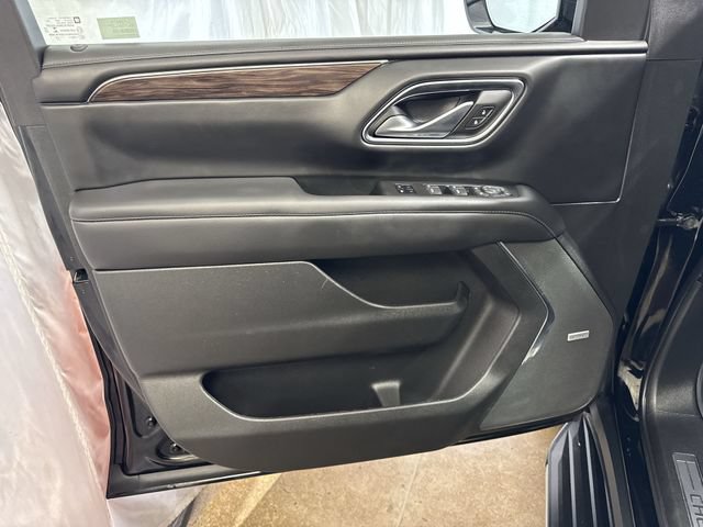 Certified 2022 Chevrolet Tahoe LT w/ Luxury Package AWD/4WD image 25