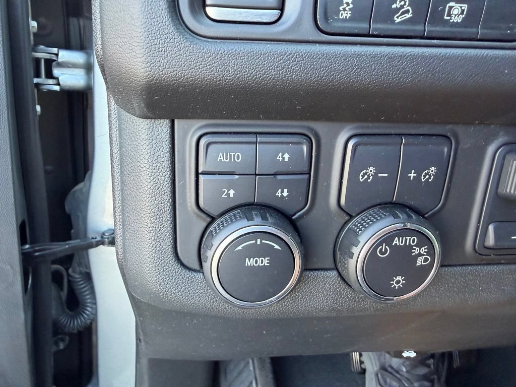 Certified 2023 Chevrolet Suburban Premier AWD/4WD image 33