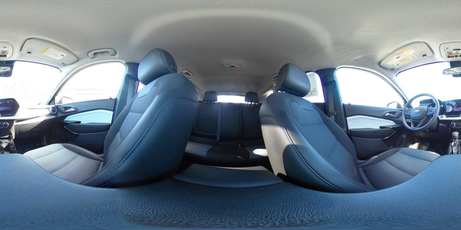 Used 2025 Chevrolet Trax LT FWD image 41