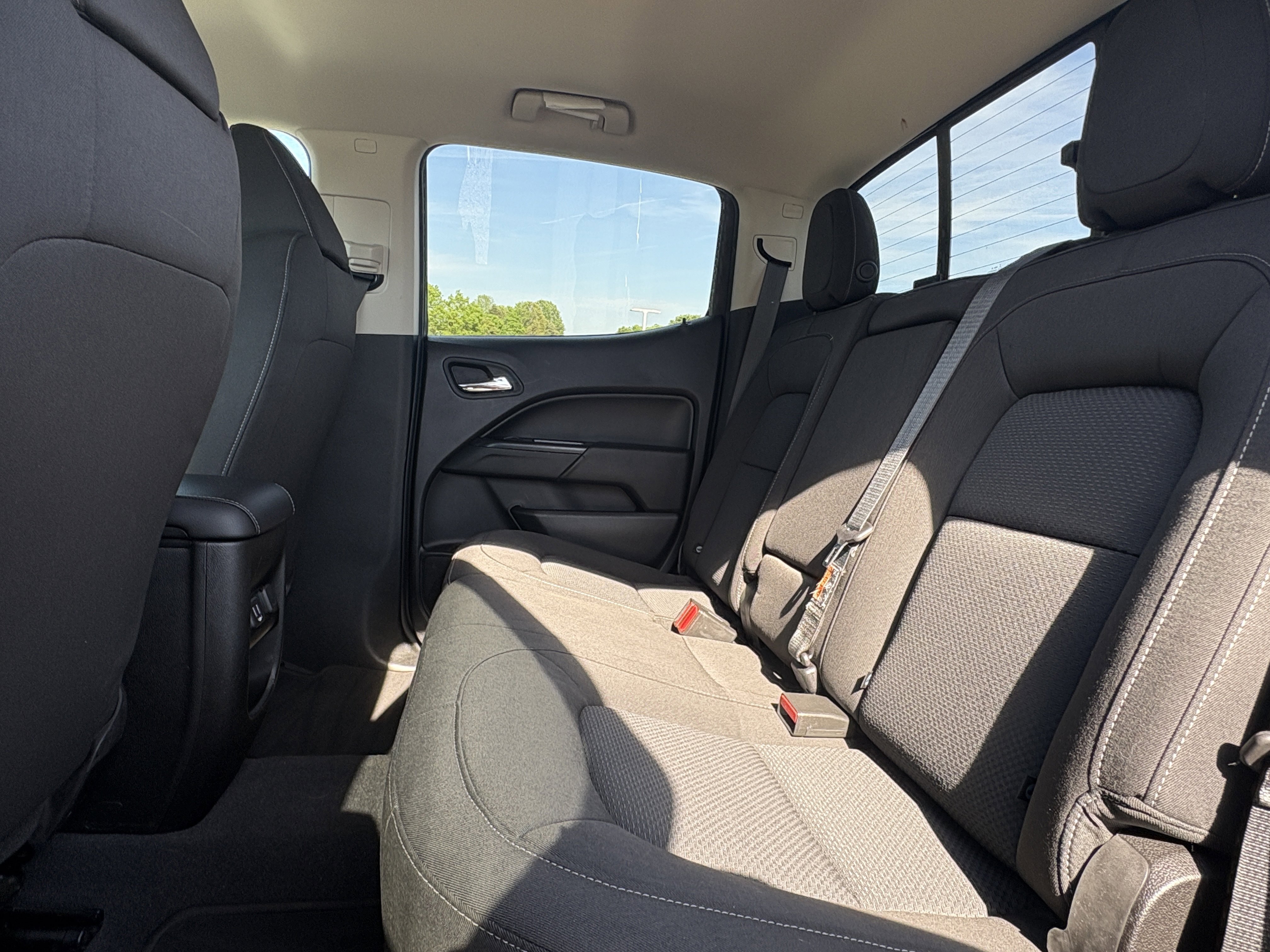 Used 2019 Chevrolet Colorado LT w/ LT Convenience Package image 10