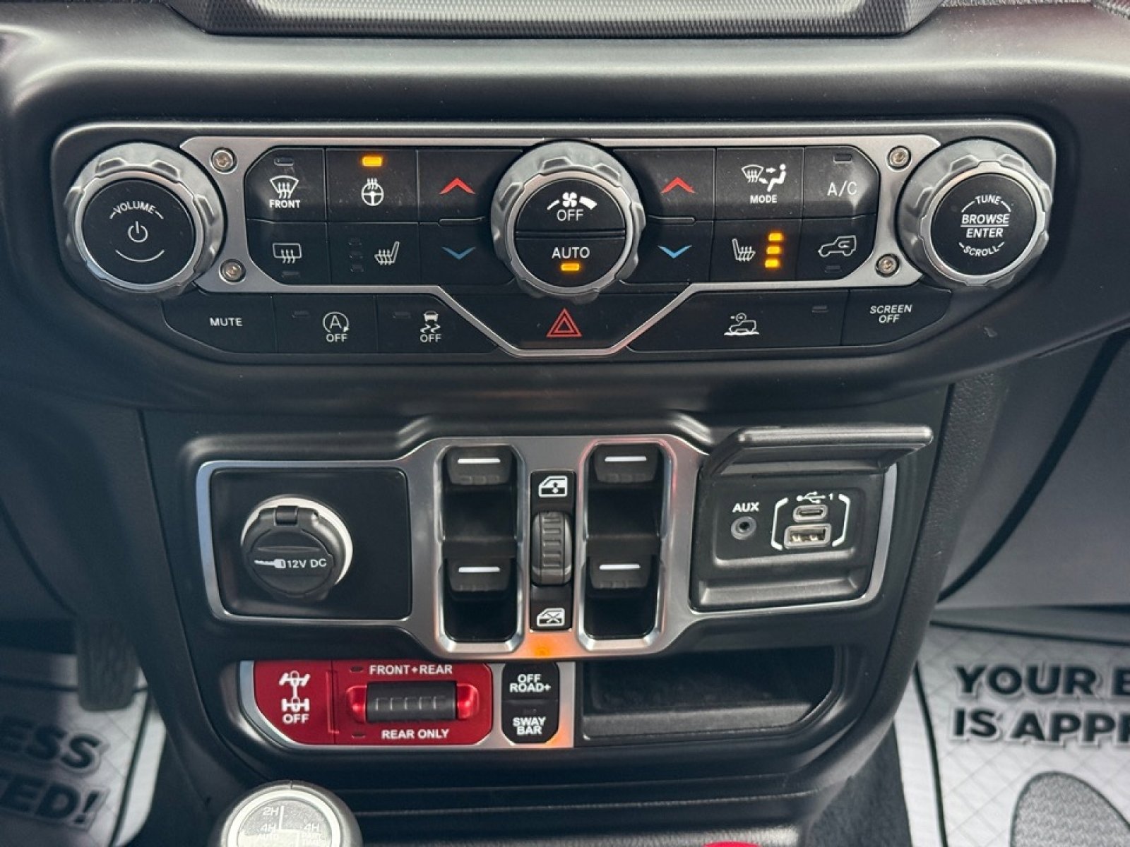 Used 2021 Jeep Wrangler Unlimited Rubicon w/ Uconnect 4C Nav & Sound Group image 30