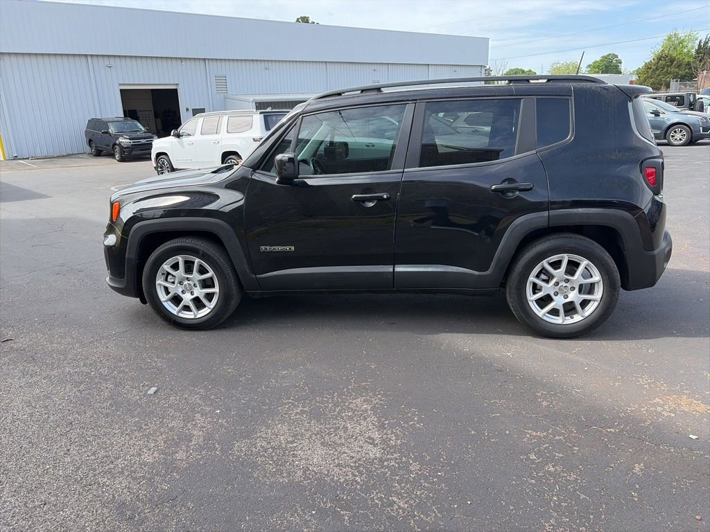Used 2021 Jeep Renegade Latitude image 4