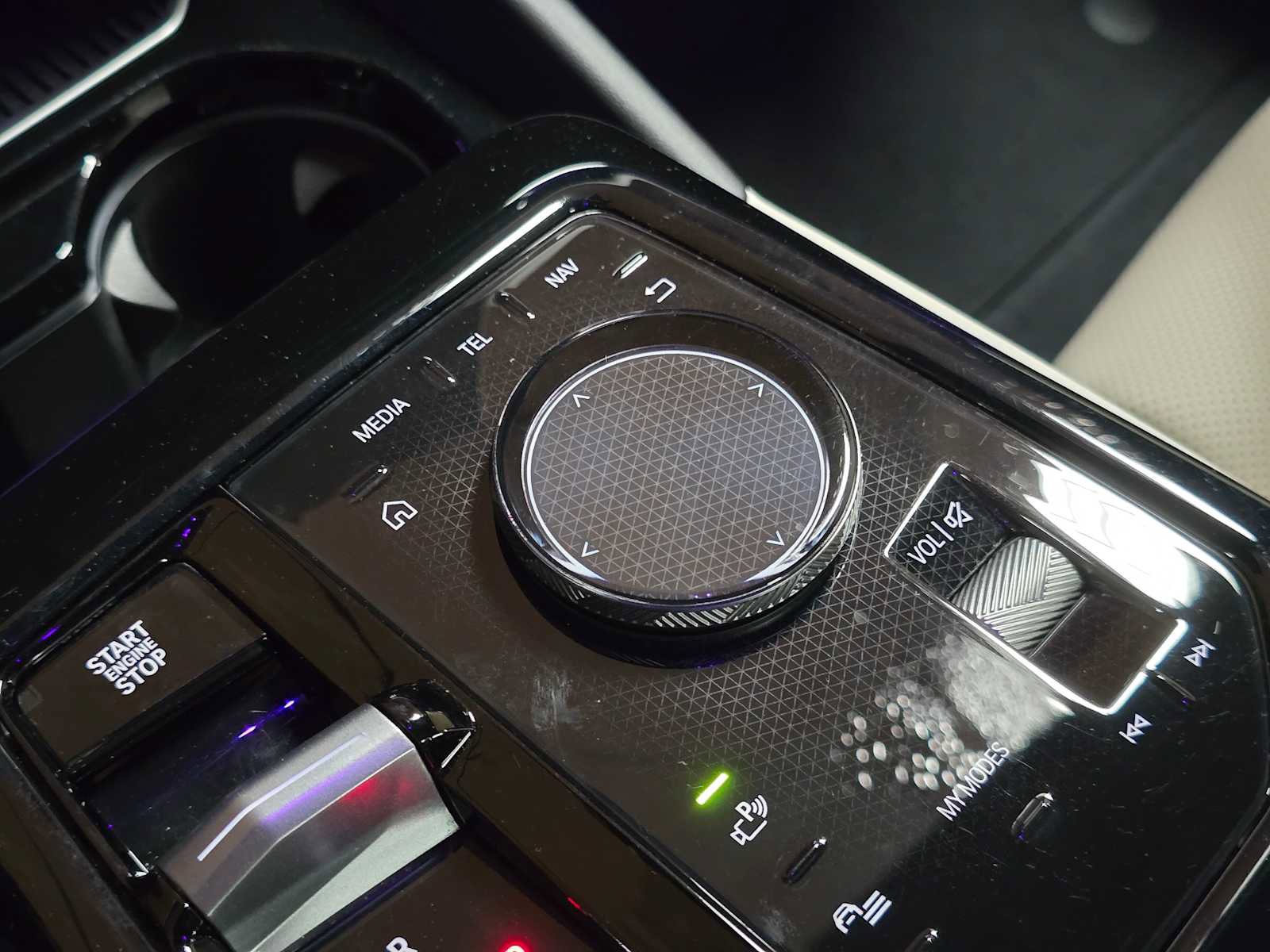 Used 2024 BMW 530i xDrive w/ Convenience Package image 65