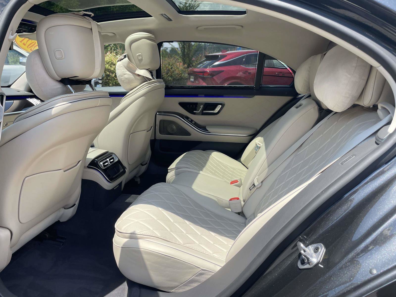 Used 2021 Mercedes-Benz S 580 4MATIC Sedan w/ AMG Line image 3