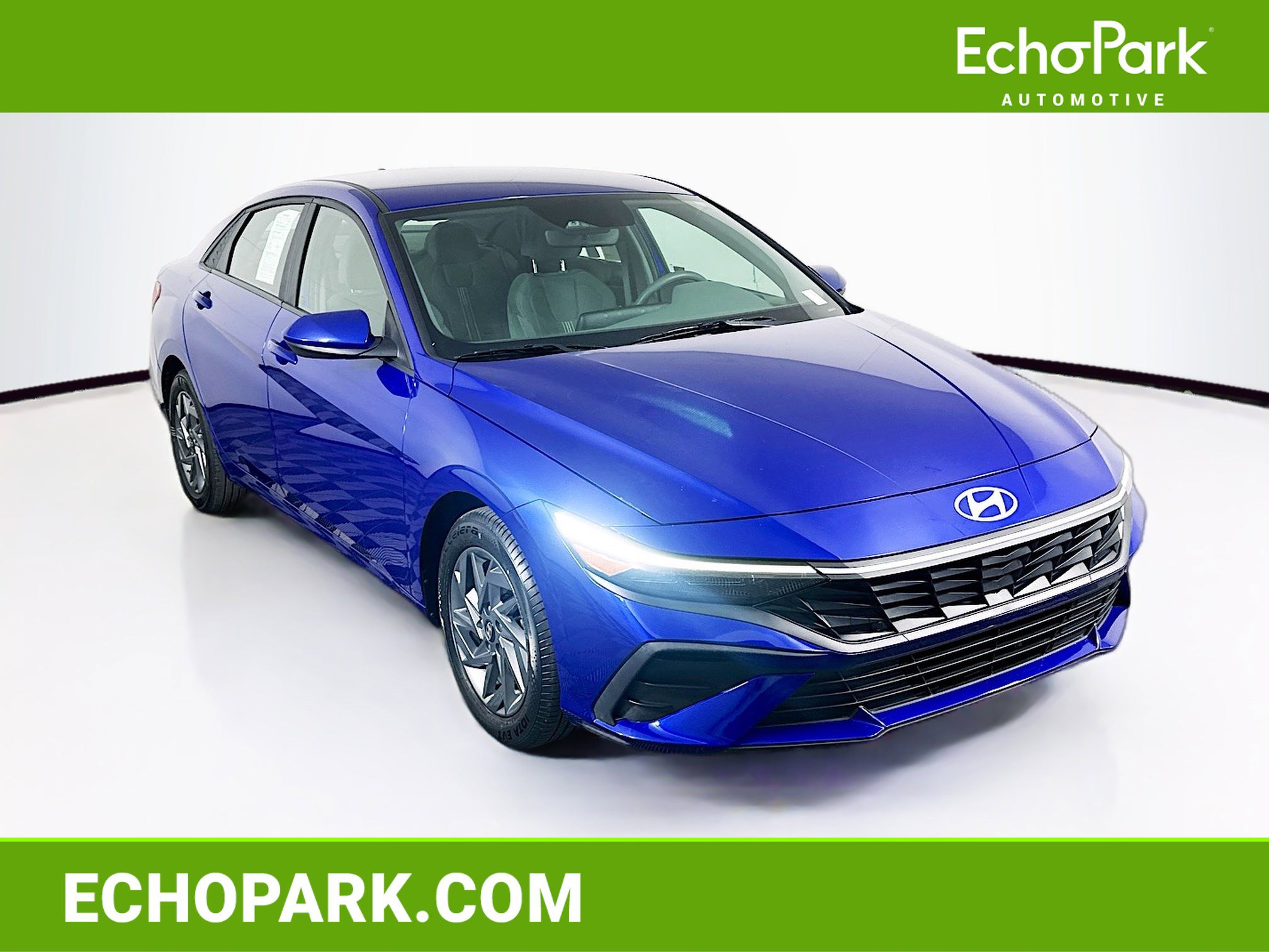 Used 2024 Hyundai Elantra SEL image 1