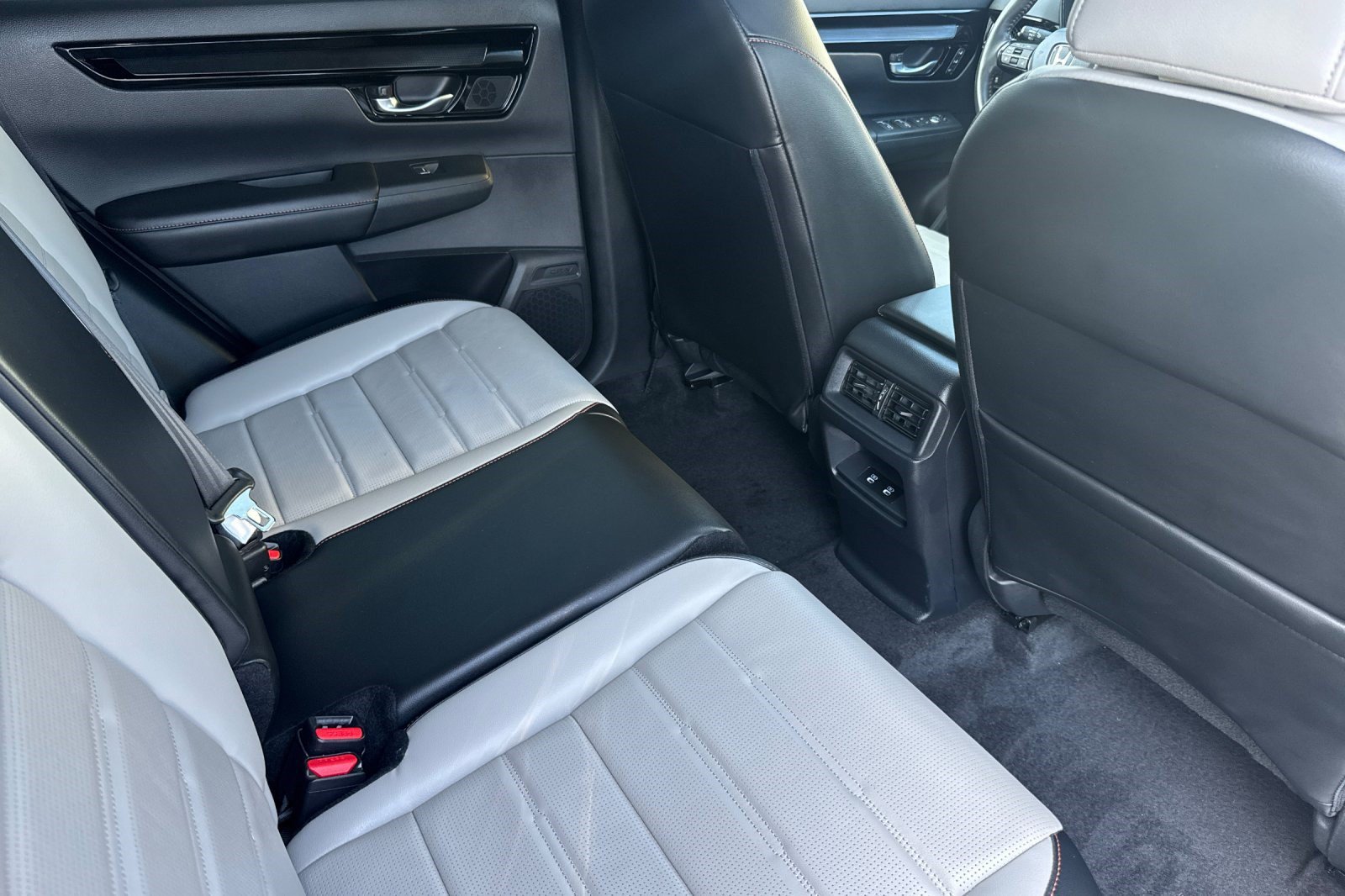 Certified 2025 Honda CR-V Sport Touring image 34