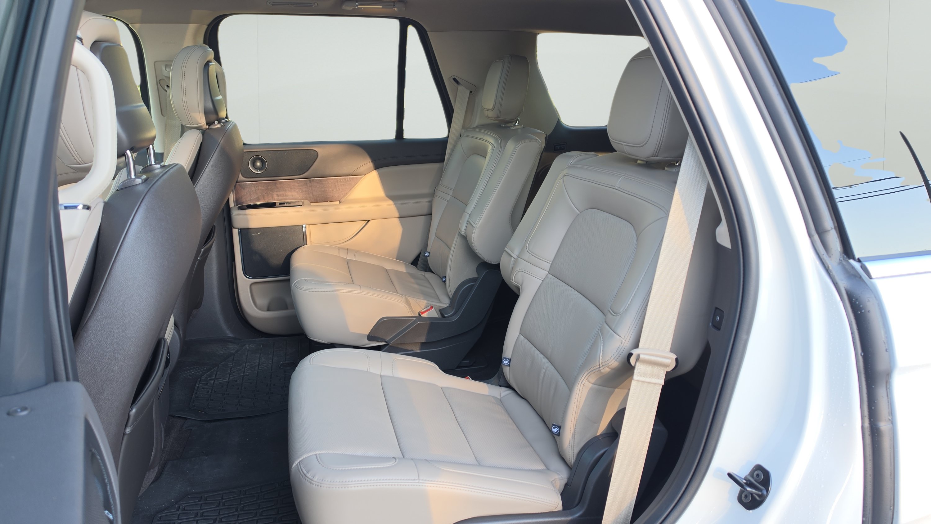 Used 2024 Lincoln Navigator Premiere AWD/4WD image 21