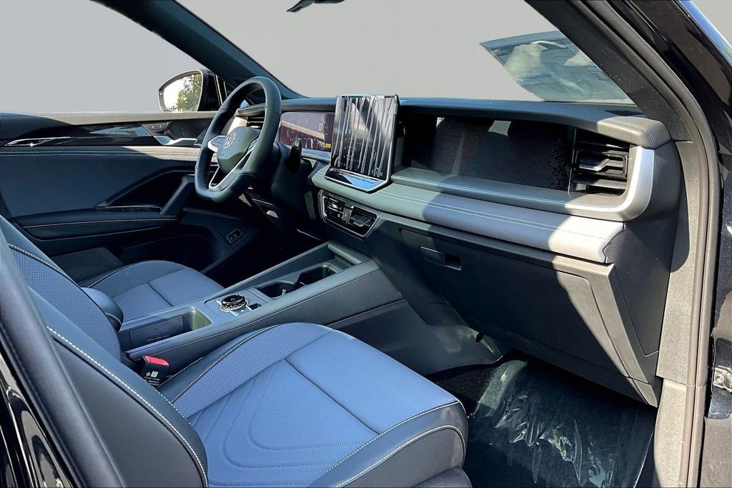 New 2026 Volkswagen Tiguan SE R-Line image 27