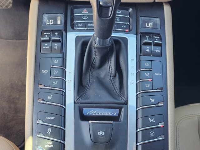 Used 2021 Porsche Macan AWD/4WD image 58