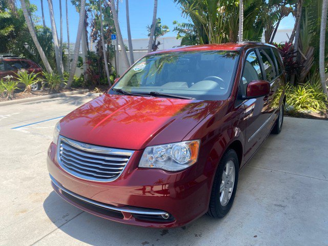 Used 2012 Chrysler Town & Country Touring w/ Entertainment Group #1 image 4