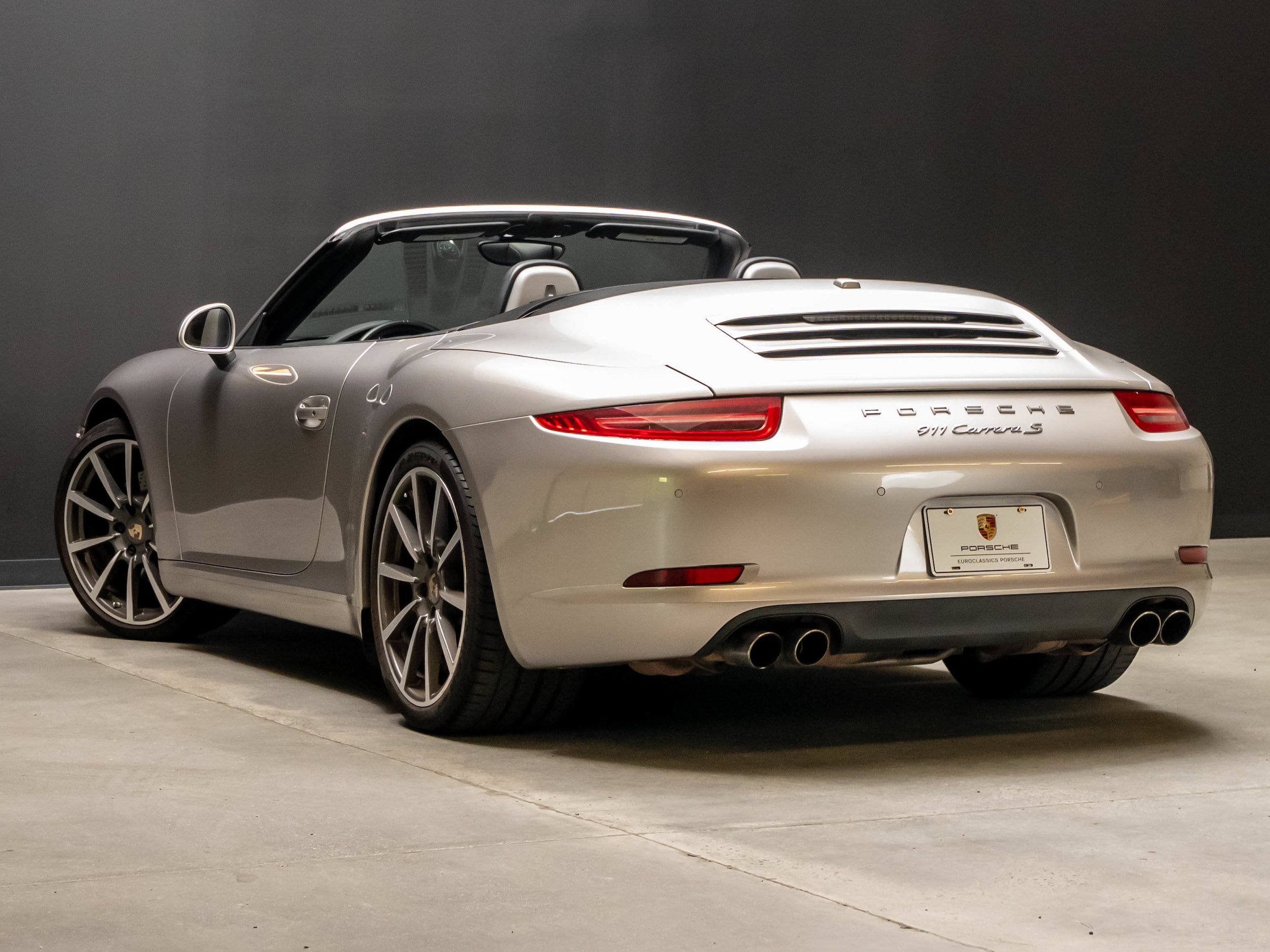 Used 2013 Porsche 911 Carrera S RWD image 3