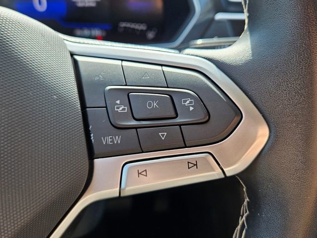 Used 2023 Volkswagen Tiguan SE w/ Panoramic Sunroof Package FWD image 13