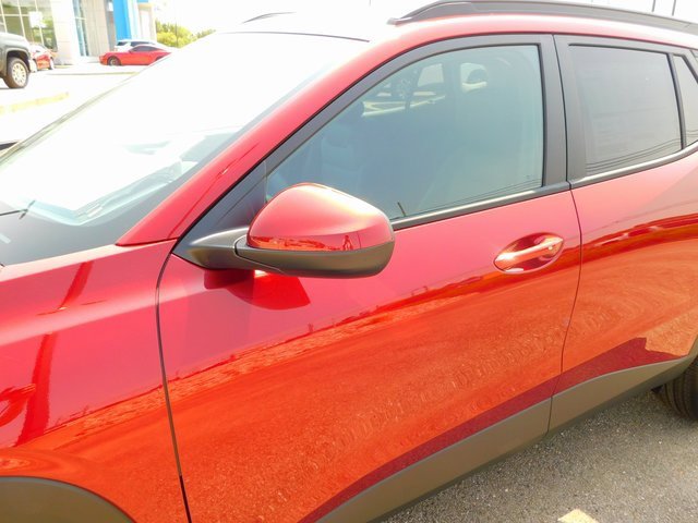 New 2025 Chevrolet Trax LT w/ Driver Confidence Package image 11