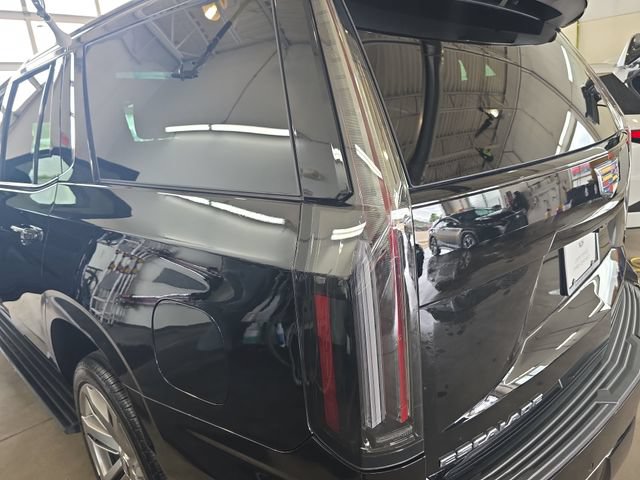 Certified 2025 Cadillac Escalade Sport AWD/4WD image 36