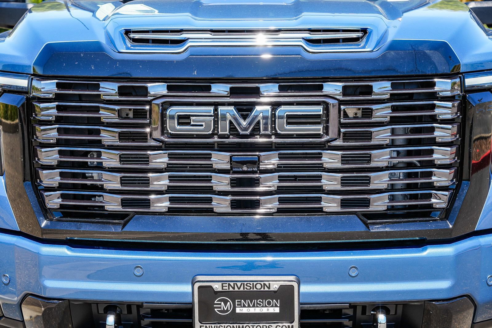 Used 2025 GMC Sierra 2500 Denali Ultimate w/ Max Trailering Package AWD/4WD image 7