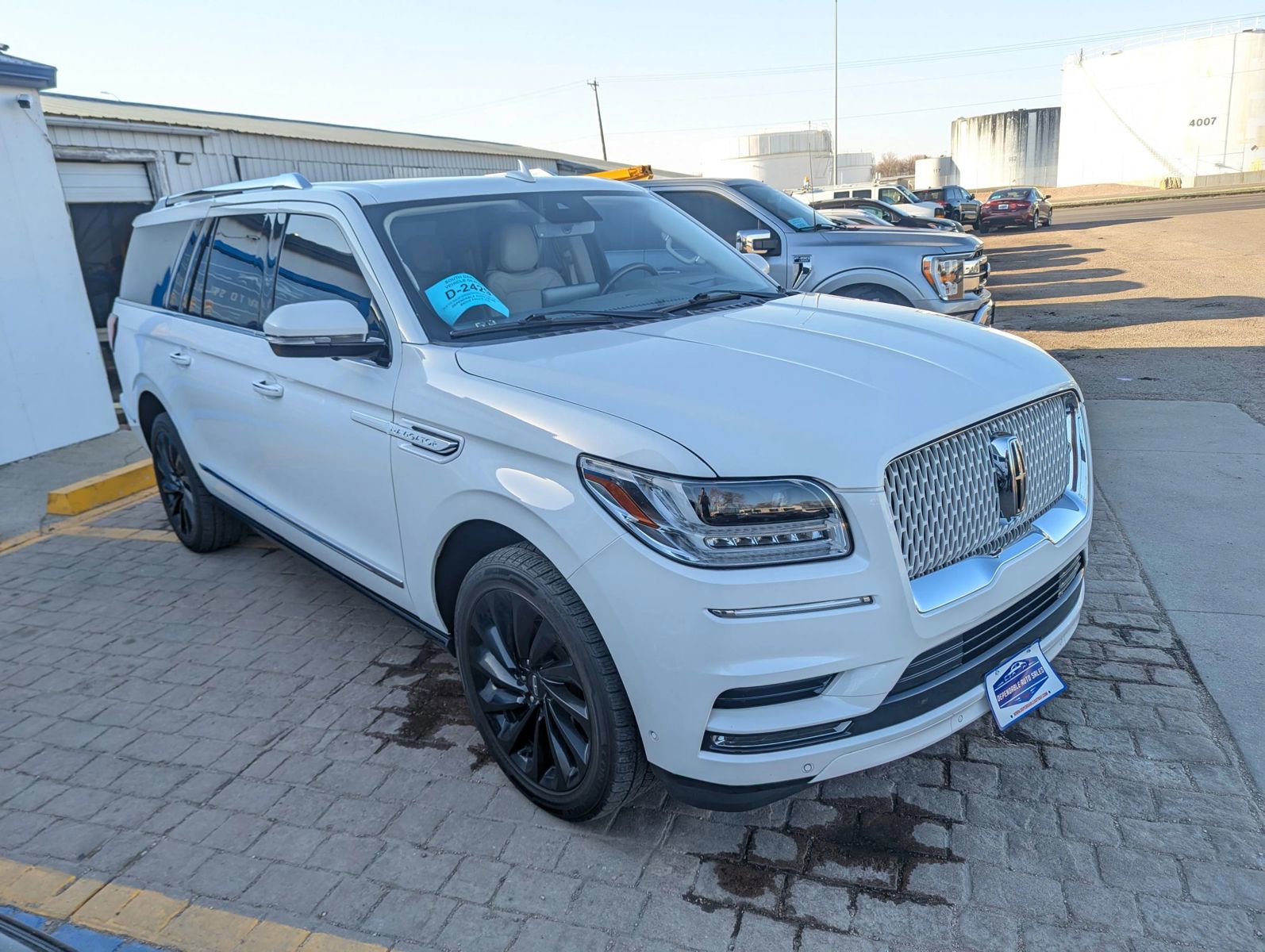 Used 2021 Lincoln Navigator L Reserve image 1